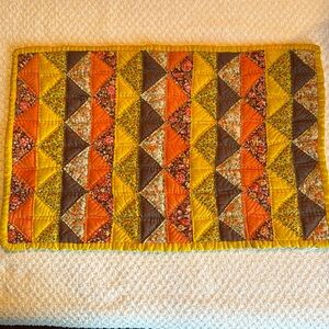 Vintage Quilt Pattern Runner